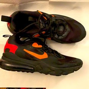 EUC Nike